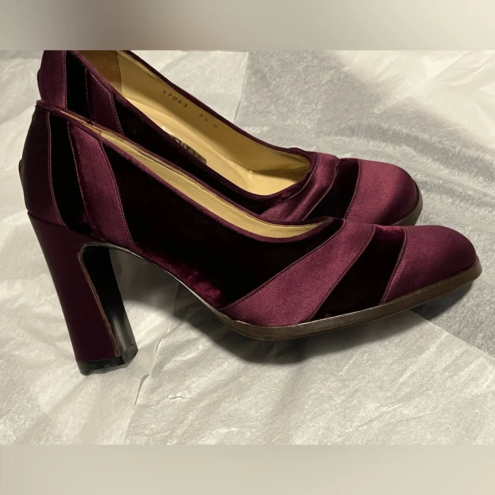 BOTTEGA VENETTA HEELS NWOT SIZE 7.5 - Picture 9 of 11